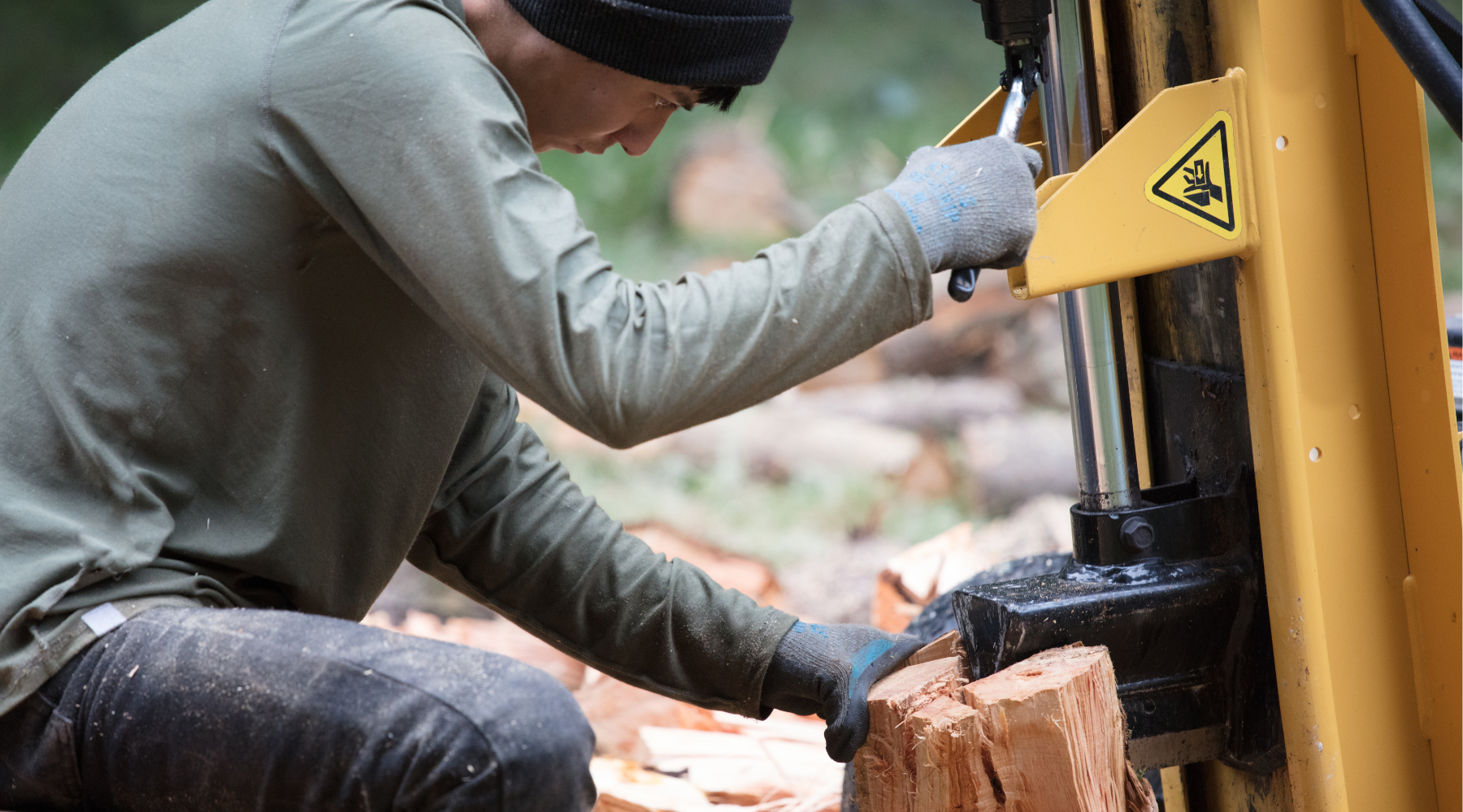 How to Use a Log Splitter: Step-by-Step Guide for Beginners